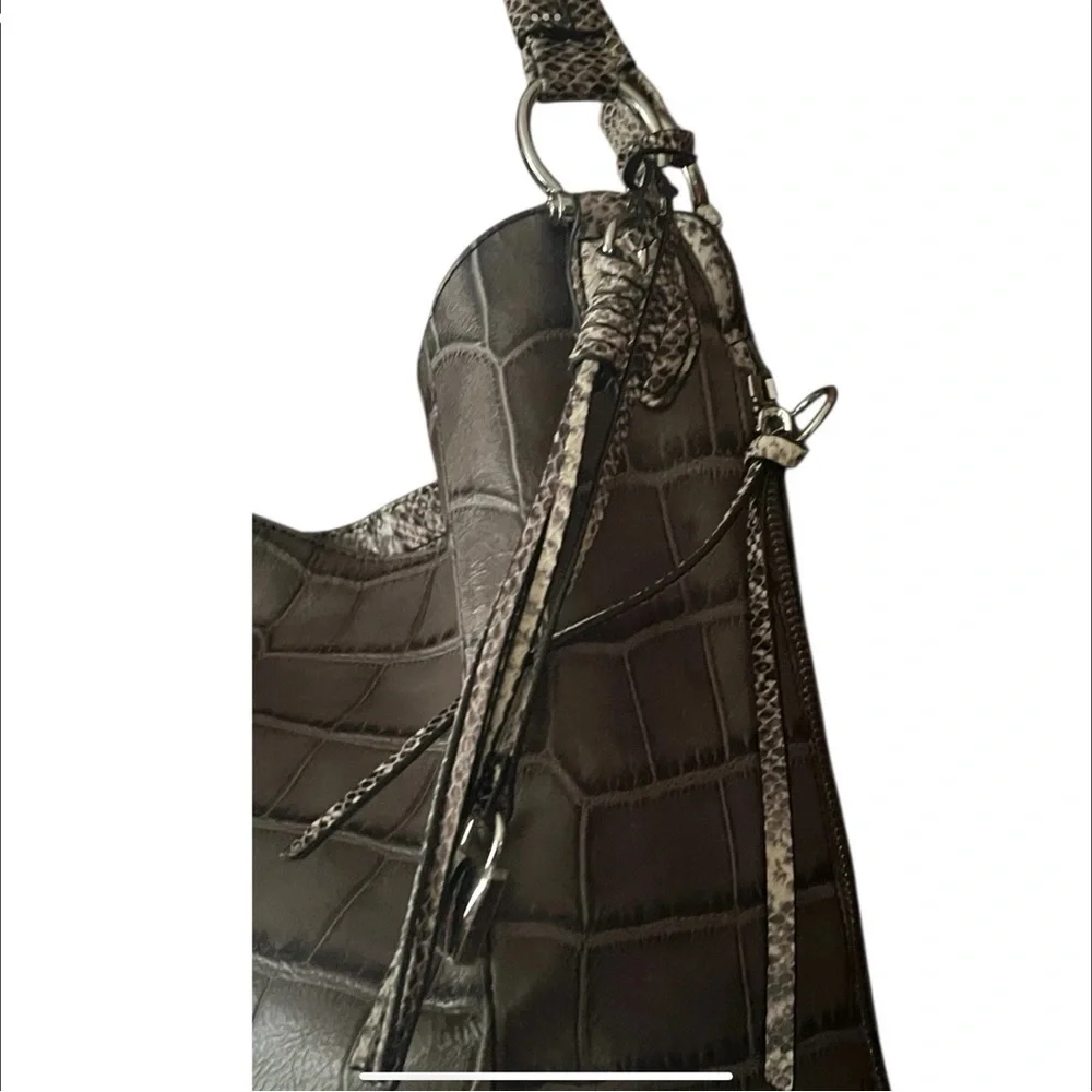 G.I.L.I. Gray Croc Embossed Genuine Leather Satchel Handbag